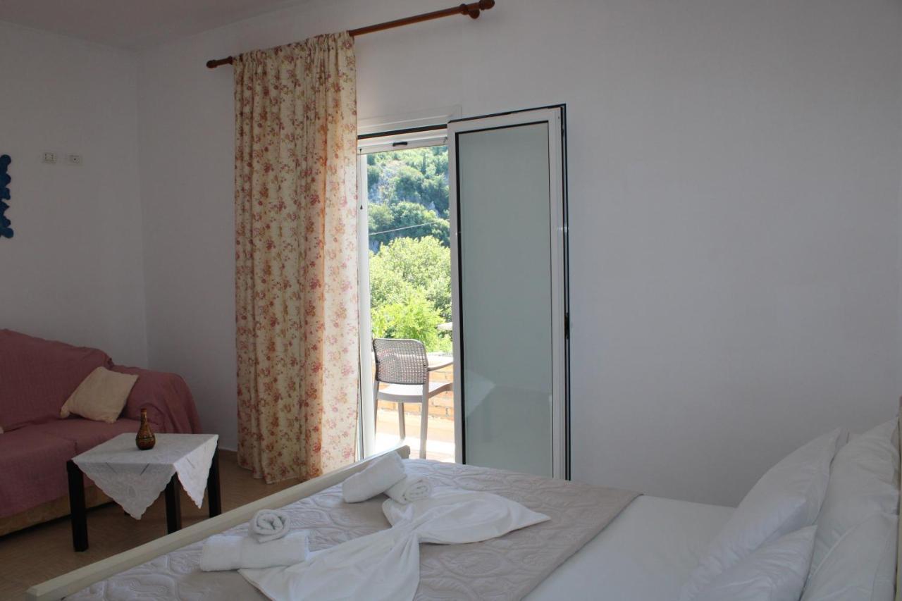 Penelope 2 Otel Dhërmi Dış mekan fotoğraf